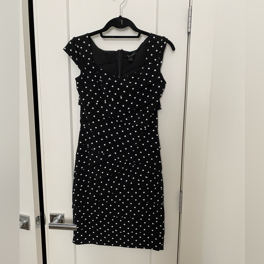 White House Black Market Polkadot Sleeveless Dress in Size 8